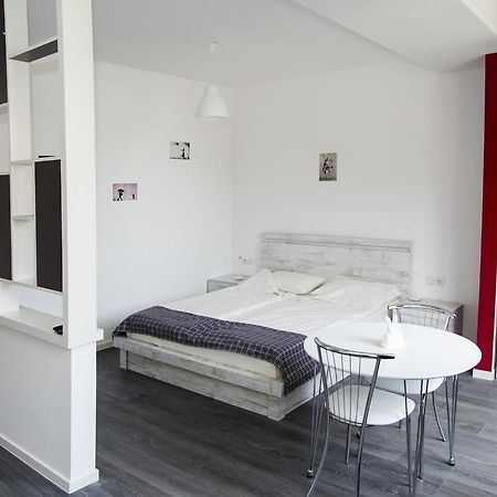 Apartments On Mashtots By Picnic Jerevan Buitenkant foto