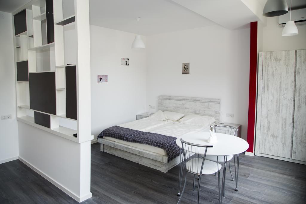 Apartments On Mashtots By Picnic Jerevan Buitenkant foto