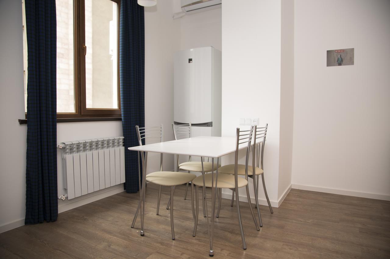 Apartments On Mashtots By Picnic Jerevan Buitenkant foto