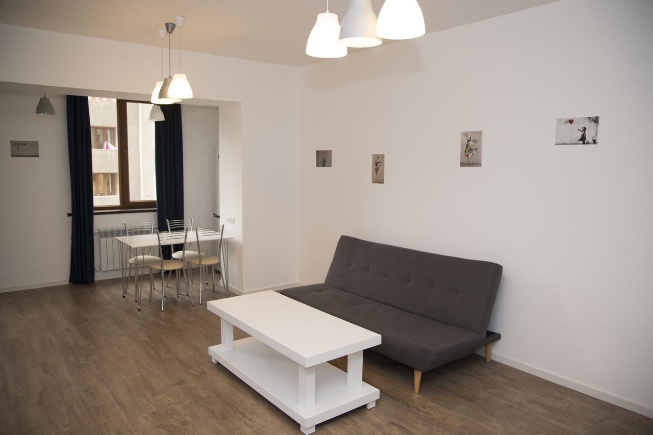 Apartments On Mashtots By Picnic Jerevan Buitenkant foto