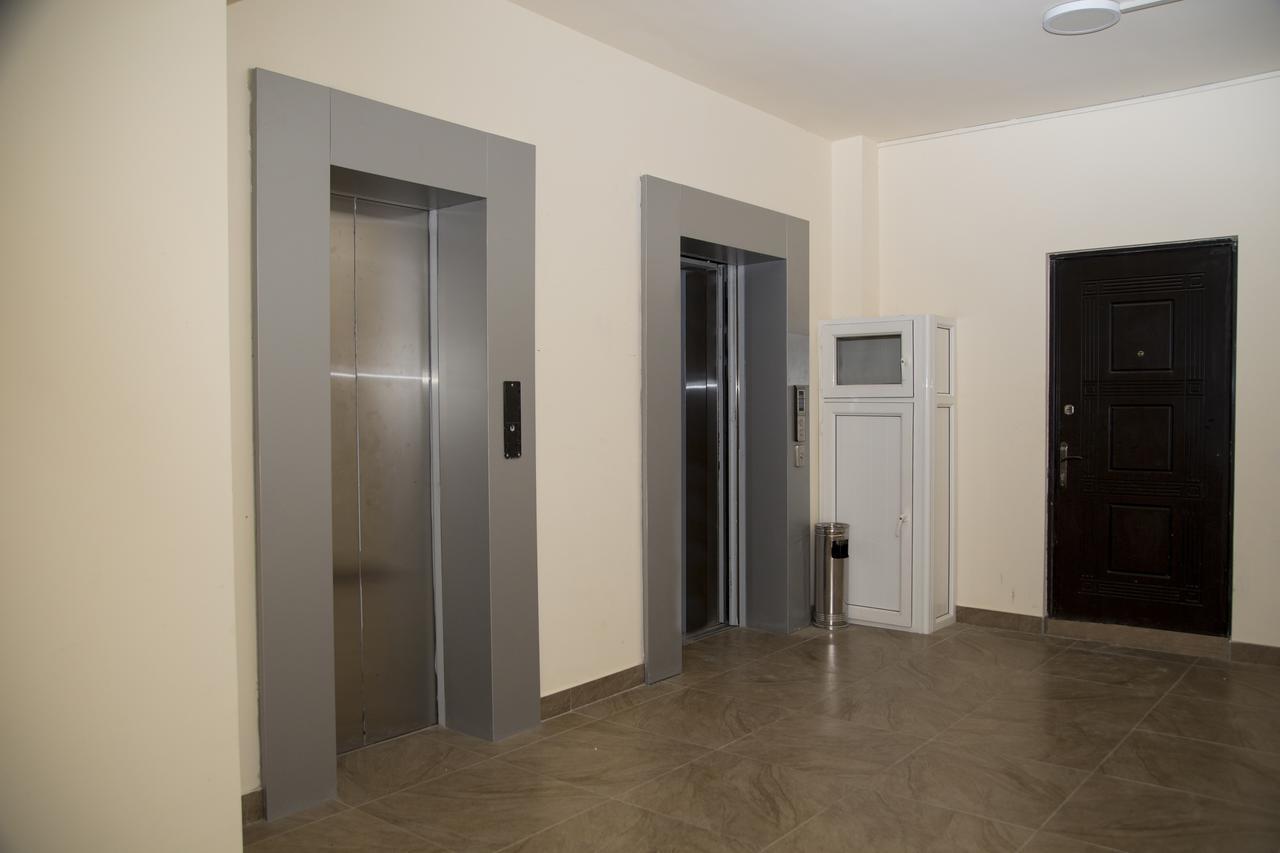 Apartments On Mashtots By Picnic Jerevan Buitenkant foto