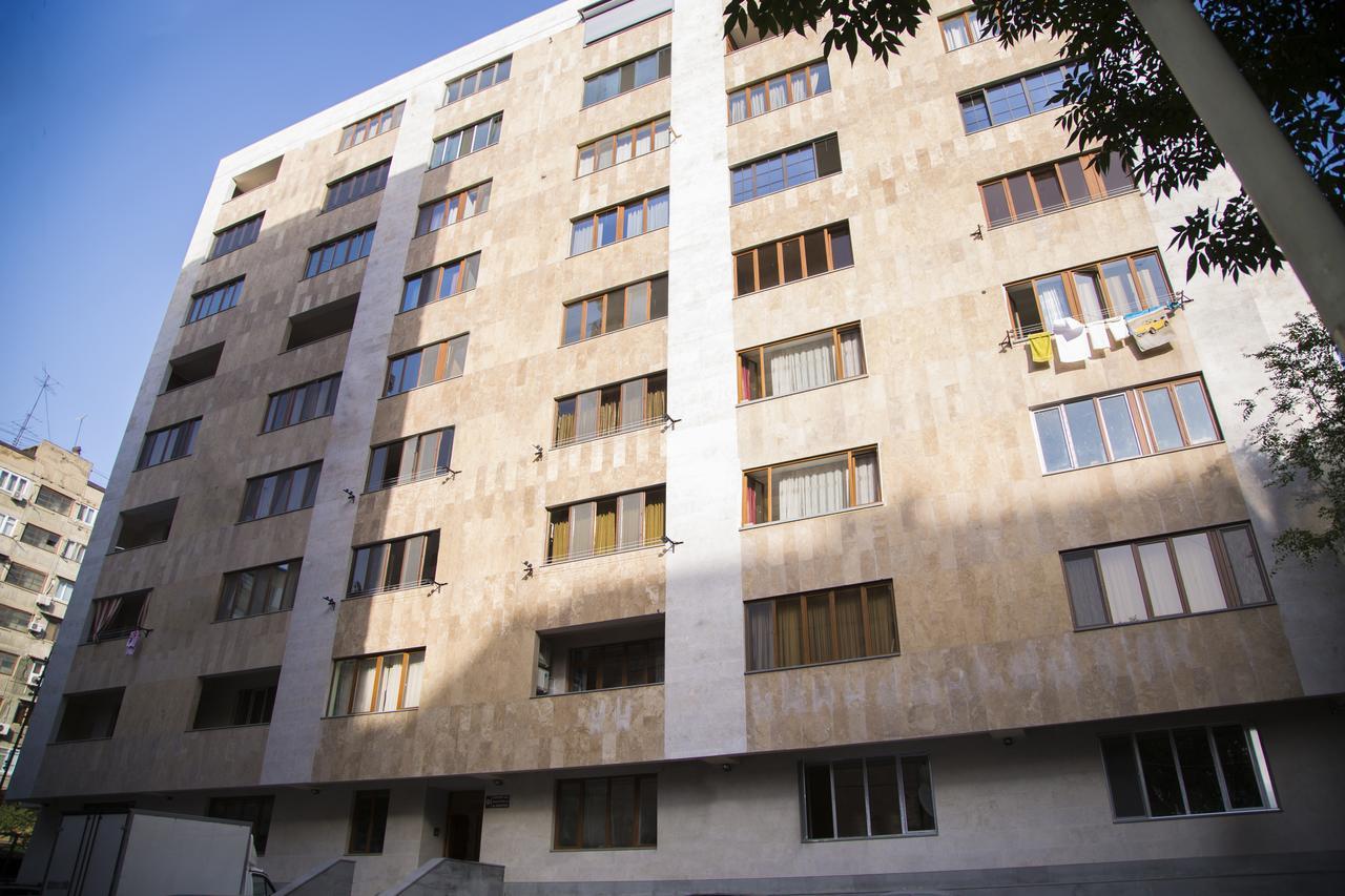 Apartments On Mashtots By Picnic Jerevan Buitenkant foto