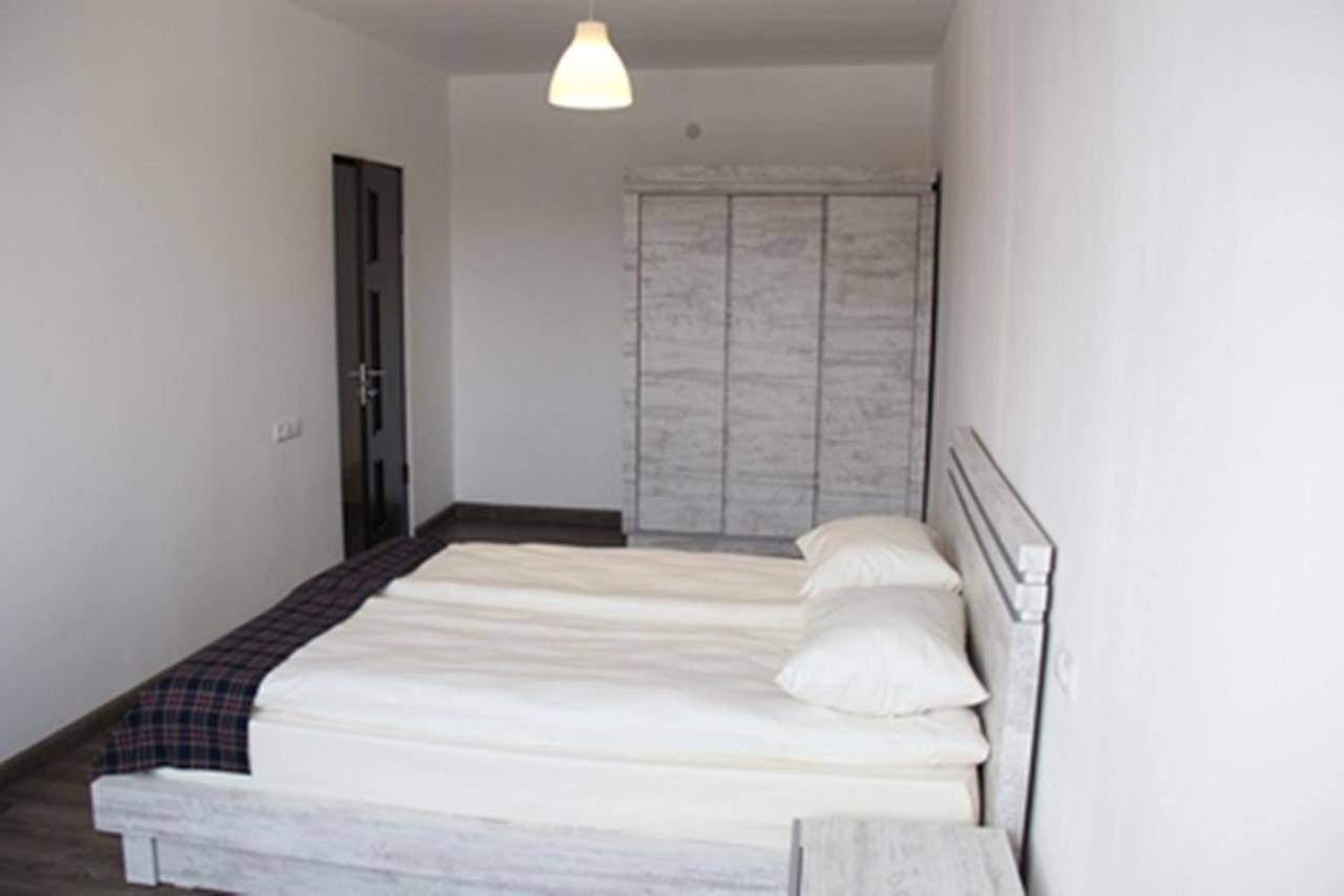 Apartments On Mashtots By Picnic Jerevan Buitenkant foto
